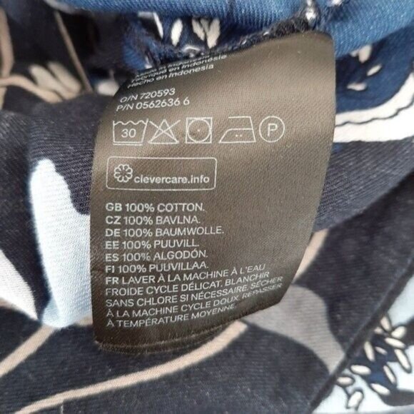 H&M | Sweetheart Neckline Floral Blue Button Down Blouse Top Sz 8 - Picture 13 of 13